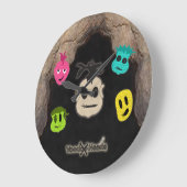 ブードゥー・ヘッズ 〜 ケイブ ラージ壁時計 (傾斜)