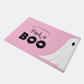 ブーパーソナライズされた幽霊ピンクハロウィーンを覗く ドアマット (アングル)