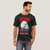 ブーマー お前ら軟弱者より前のバッドアス世代 Tシャツ (正面フル)