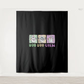 ブー名門私立校風のクーナースハロウィーン仮装の女性男性 タペストリー (正面)