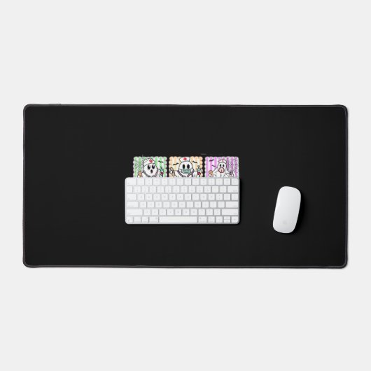 ブー名門私立校風のクーナースハロウィーン仮装の女性男性 デスクマット (キーボード&マウス)