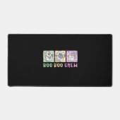 ブー名門私立校風のクーナースハロウィーン仮装の女性男性 デスクマット (正面)