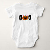 ブー日をぴったり1歳おめでとう猫ハロウィン 誕生日 ベビーボディスーツ (裏面)