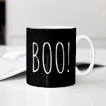 ブー！ブラックおもしろい不気味幽霊ハロウィーンファン コーヒーマグカップ<br><div class="desc">朝はサプライズよくはしゃぐでスタート！この黒いおもしろいBOO！マグはっきりしたはあなたの毎日の醸造におもしろい、不気味なねじれを追加する。ハロウィーンの雰囲気を味わいながら、カボチャのスパイスラテ、魔女のブリューコーヒー、またはミッドナイトココアを飲み干すのに最適。あなたはハロウィーンのファンやホラー映画の恋人、カフェインを少しいたずらを楽しむ人など、このマグカップは必需品だ。s:警告ハロウィーン応援の突然のバーストを引き起こす可能性がある(または幽霊のいたずら)!</div>