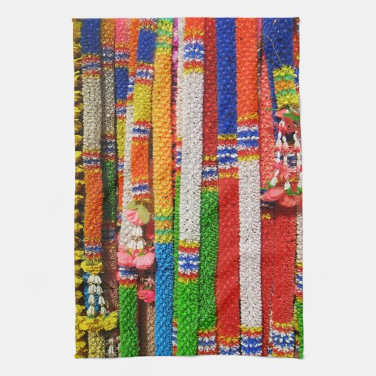 プアンマライ – タイフローラガーランド キッチンタオル (縦)