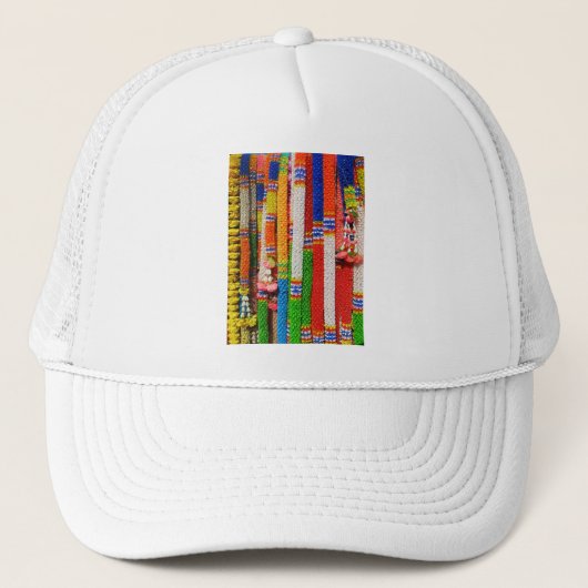 プアンマライ – タイフローラガーランド キャップ (正面)