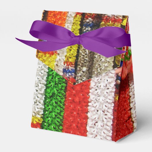 プアンマライ – タイフローラガーランド フェイバーボックス (正面サイド)