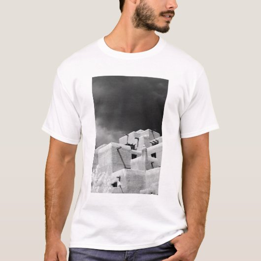 プエブロスタイルアドビインアットロレットサンタフェ新2 Tシャツ (正面)