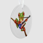 プエルトリコの旗のギターの白を遊んでいるアマガエル オーナメント (正面)