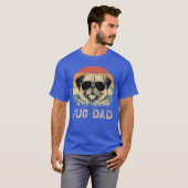 プグパパ愛犬家ファーザーズデイレトロ Tシャツ (正面フル)