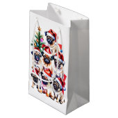 プグファミリークリスマス抱き枕 スモールペーパーバッグ (正面アングル)