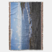 プナルブラックサンドビーチハワイ スローブランケット (正面縦)