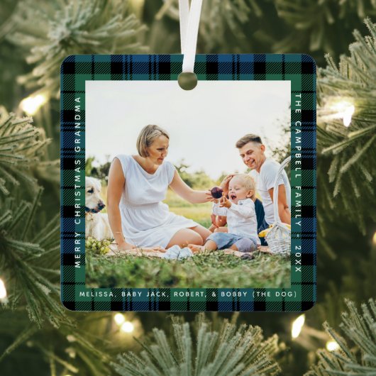 プライドおばあちゃん2写真クリスマスキャンプベルタータンチェック メタルオーナメント (インサイチュ)