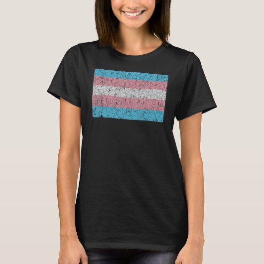 プライドトランスジェンダー国旗のT型 Tシャツ (正面)