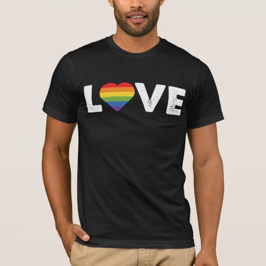 プライドラブズラブゲイ平等レインボーLGBTQ Tシャツ (正面)