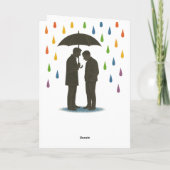 プライド・アニバーサリー・レイン - ゲイカップルの傘の下の虹色の雨滴 カード (裏面)