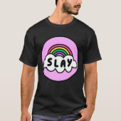 プライド – 雲と虹の色。 Tシャツ (正面)
