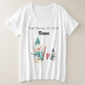 プラスサイズカスタム雪だるまおばあちゃんのコンフィTシャツ プラスサイズTシャツ (デザイン正面)