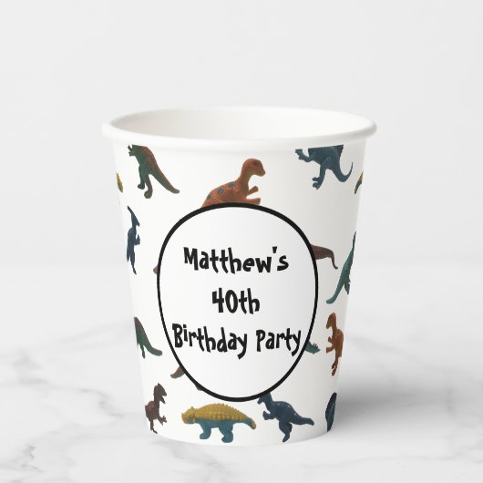 プラスチック玩具恐竜のコラージュとメッセージ 紙コップ (正面)