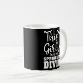 プラットホームダイバーガール – スプリングボードダイビング コーヒーマグカップ (正面右)