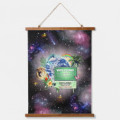 プラネットアース・ウッドのトップウォールタペストリーへようこそ 吊り下げ型タペストリー (正面)