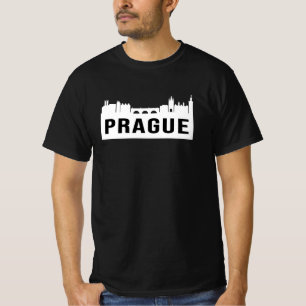 プラハシティシティスケープおもしろいスカイラインギフトアイディア Tシャツ