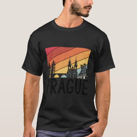プラハプラハヴィンテージチェコお気に入りの市 Tシャツ (正面)
