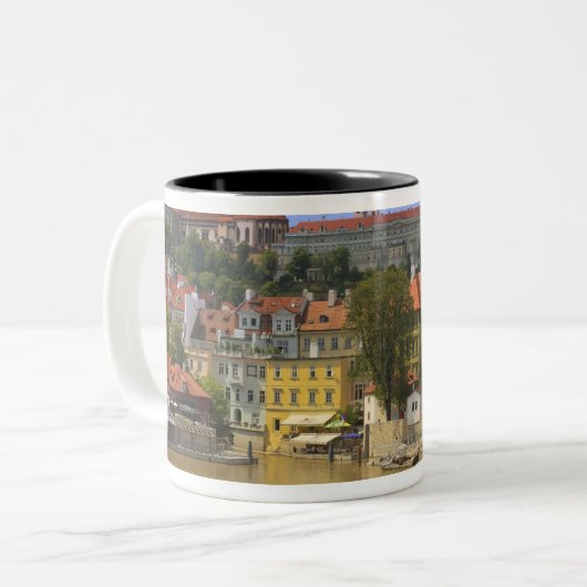 プラハ城と町のビューヴルタヴァ ツートーンマグカップ (正面左)