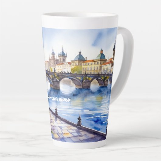 プラハ – チェコ共和国の水彩画のスケッチ | カフェラテマグ (右アングル)