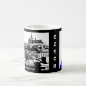 プラハ，歴史都市，城&国旗 – チェコ コーヒーマグカップ (中央)