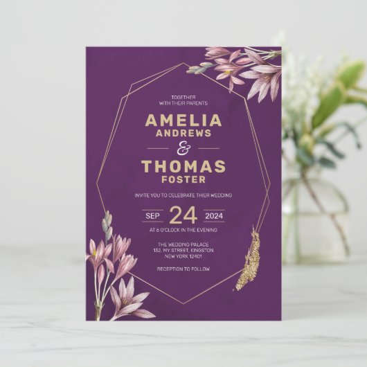 プラムエレガントと金ゴールドの幾何学的フローラ結婚 招待状 (スタンド正面)
