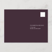 プラムパープルフローラウッドレース素朴ウェディングRSVP インビテーションポストカード (裏面)