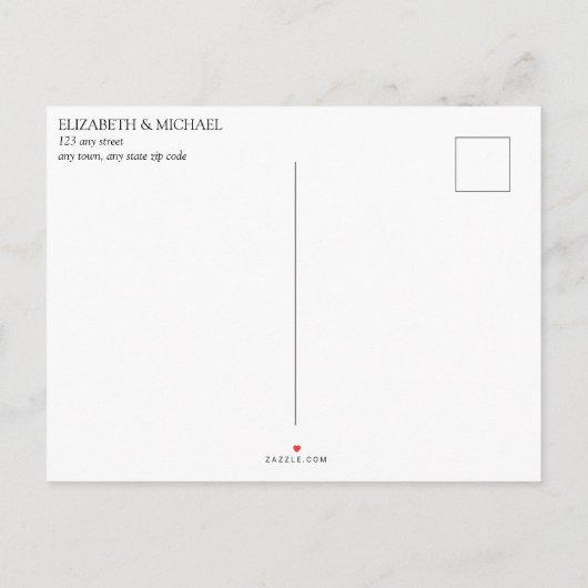 プラムパープルフローラスクリプト結婚式の日付を保存 インビテーションポストカード (裏面)