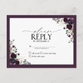 プラムパープルメイブウォーターカラーフローラウェディングRSVP インビテーションポストカード (正面)