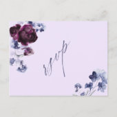 プラムパープル&インディゴブルーフローラウェディングRSVP ポストカード (正面)