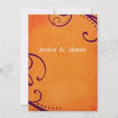 プラム招待を持つ織り目加工のオレンジは結婚式の渦巻きます 招待状 (裏面)
