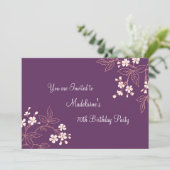 プラム珊瑚の花柄の第70バースデーパーティ招待状 招待状 (スタンド正面)