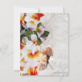 プラメリア オーキッドのレイを身に着けた砂浜の写真 Save the Date(結婚式の日を記念して セーブザデート (裏面)