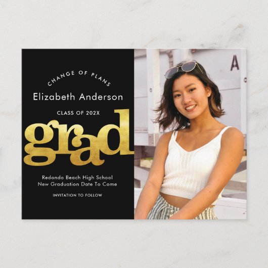 プランの変更の卒業金ゴールドブラックタイポグラフィ インビテーションポストカード (正面)