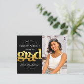 プランの変更の卒業金ゴールドブラックタイポグラフィ インビテーションポストカード (スタンド正面)