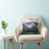 プランゼー湖の霧の中の雪の山 クッション (椅子)