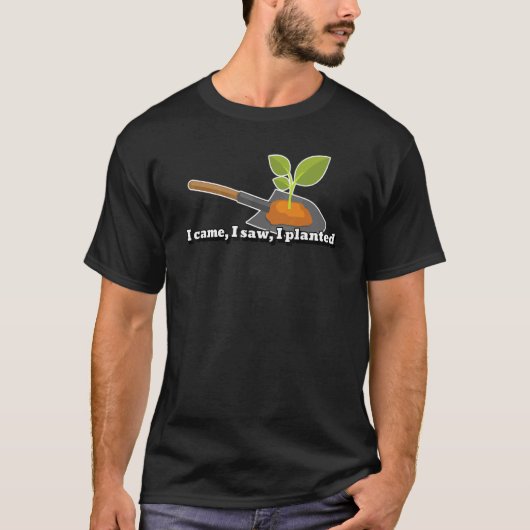 プランターに植えるガーデナーのシャベル  引用 ガーデニング Tシャツ (正面)
