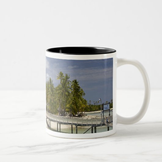 プランテーションアイランドリゾートマロロライライアイランド ツートーンマグカップ (右)