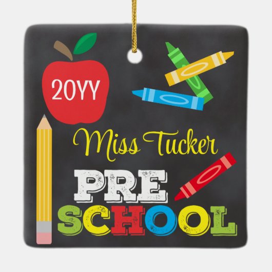 プリスクール先生キープサケシャルボカラフルード セラミックオーナメント (裏面)