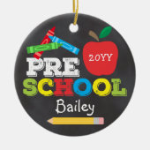 プリスクールKeepsake Chalkboard Kidsのカラフル写真 セラミックオーナメント (正面)