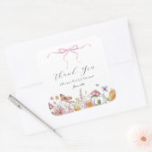 プリティピンクボウ ワイルドフラワーブライダルシャワーフェイバータグ スクエアシール (封筒)