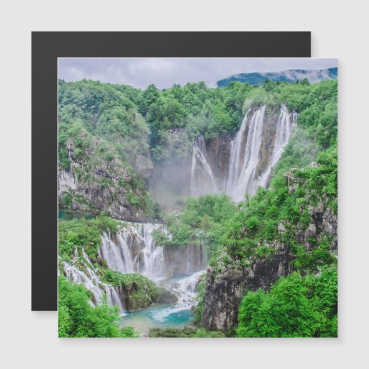 プリトビス湖の滝 (正面/裏面)