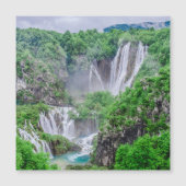 プリトビス湖の滝 (正面)