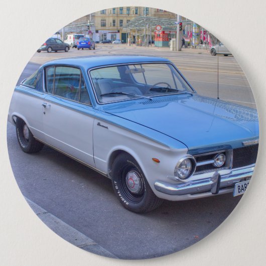 プリマス・バラクーダ 缶バッジ (正面)