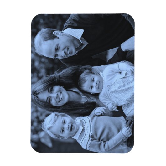 プリンスウィリアム家族2015年12月ブルーモノクロ マグネット (縦)